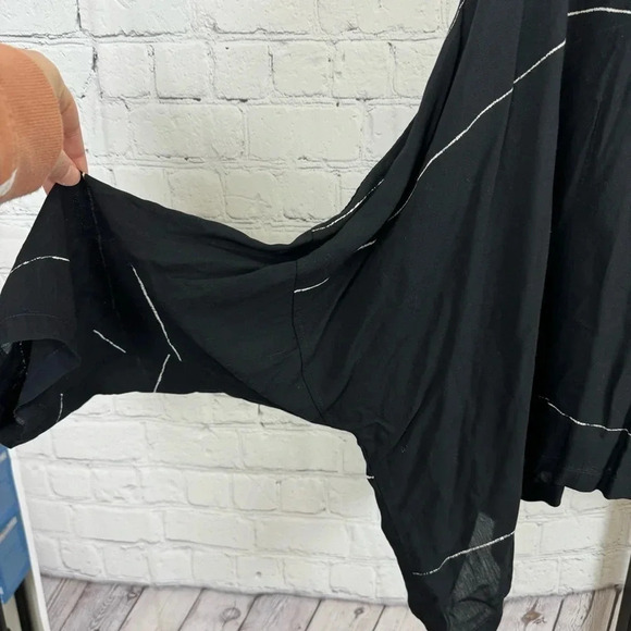 Animale Oversized Black and White Button Down Shirt Size 2 - Picture 3 of 6